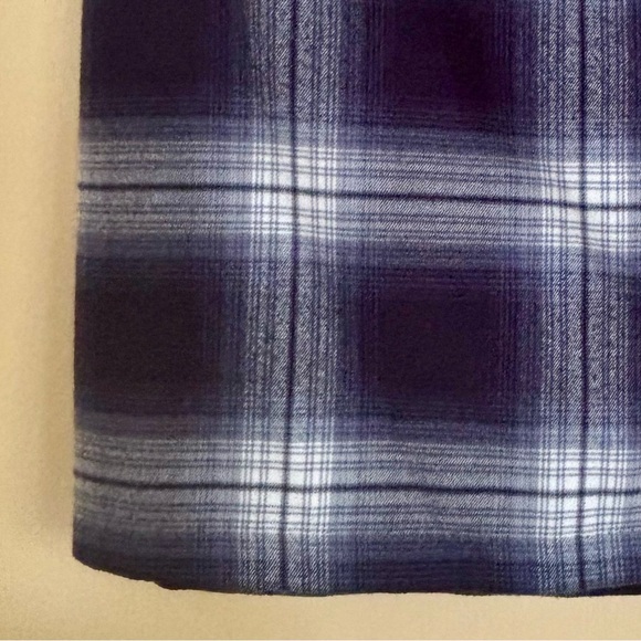 Abercrombie & Fitch| Navy Blue/White Plaid Lined Mini Skirt Size M - Picture 2 of 5